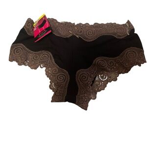 Maidenform hipster luxurious lace panty